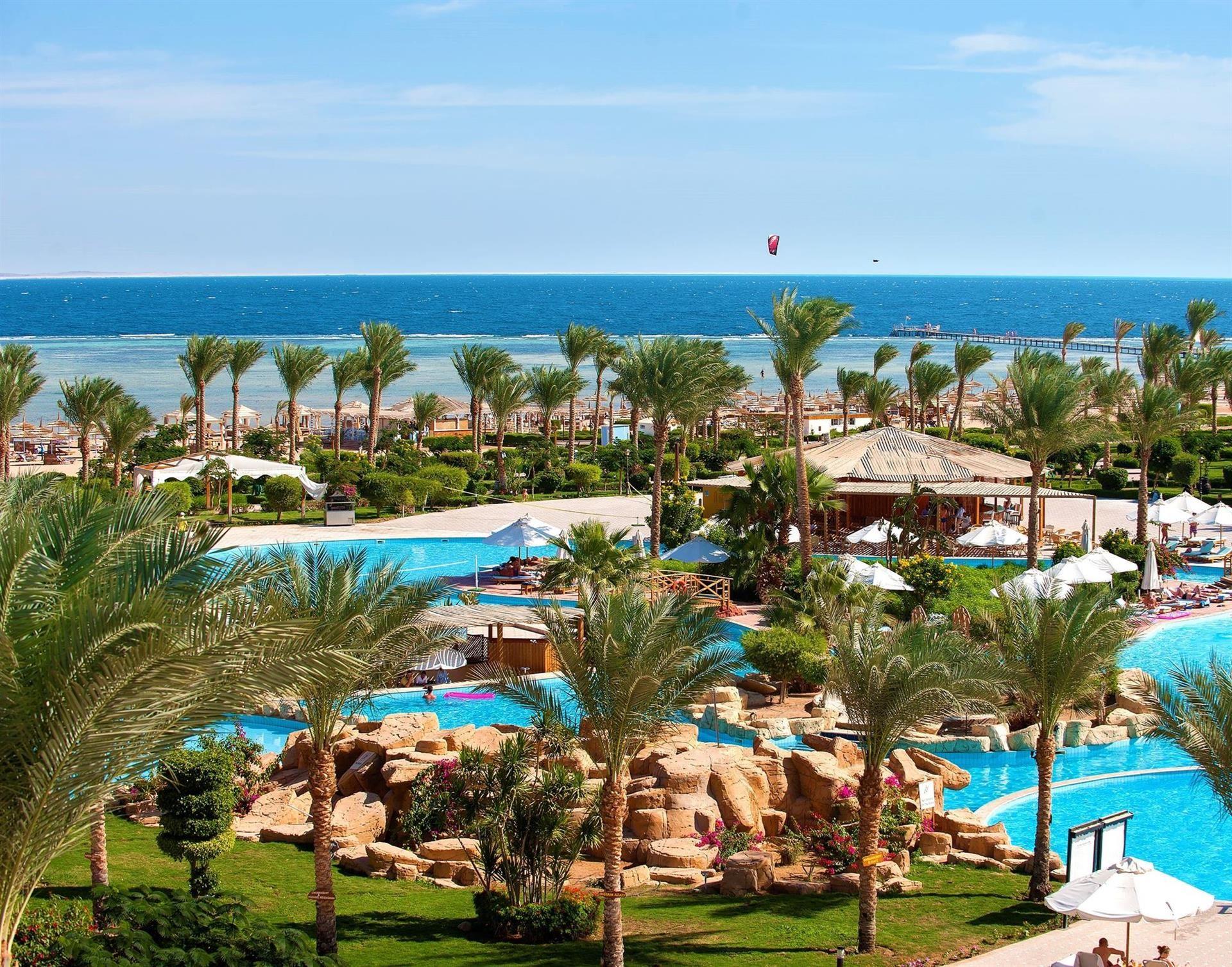 Amwaj Oyoun Hotel & Resort Sharm El Sheikh 4*