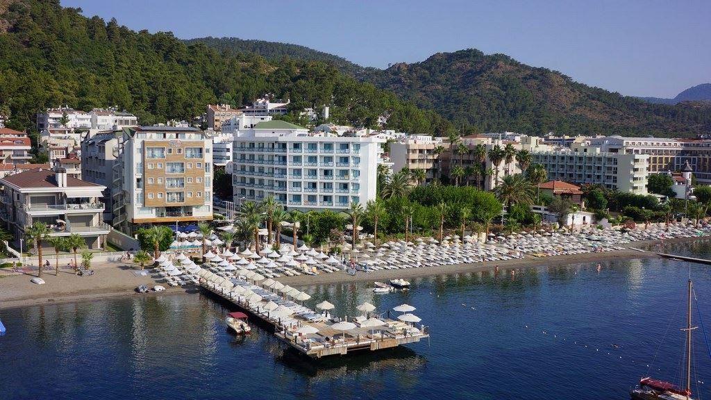 Cettia Beach Resort Hotel 4*